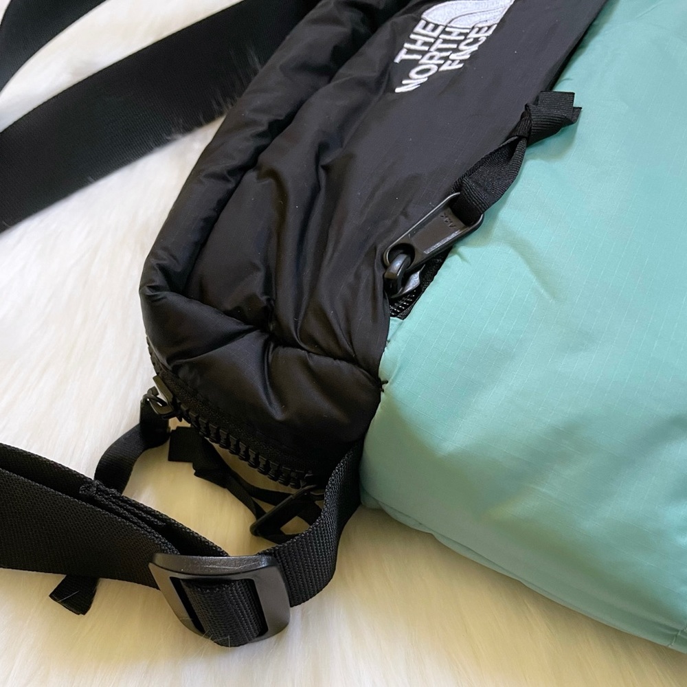 The North Face Women’s Nuptse Crossbody Bag - Picture 6 of 9